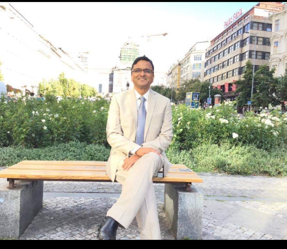 पर्यटन मन्त्री योगेश भट्टराईलाई कोरोना संक्रमण