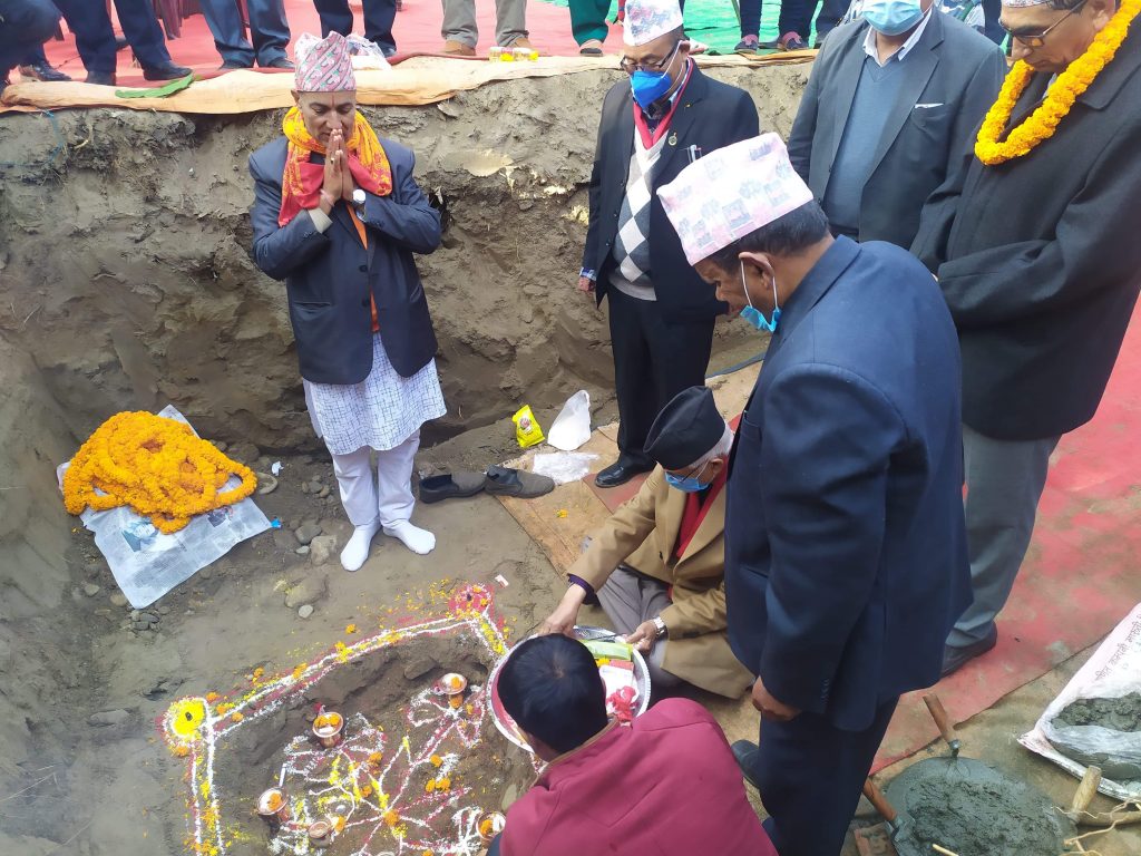 हेटौंडामा दुग्ध पाउडर प्लान्टको निर्माण कार्य प्रारम्भ , मुख्यमन्त्री पौडेलले गरे सिलान्यास