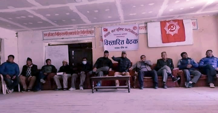 प्रधानमन्त्रीले संविधानको मर्ममा छुरा प्रहार गर्नुभयो – खतिवडा