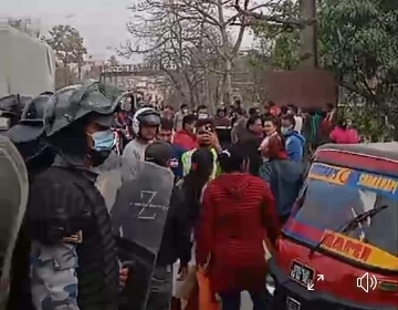 हेटौंडामा अवरुद्ध भएको सडक एकघण्टा पछि खुल्यो