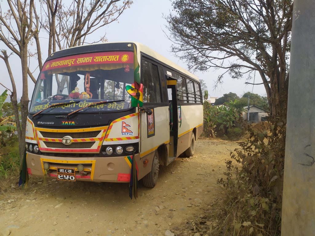 हेटौंडा – मक्रान्चुली सडक खण्डमा पुनः बस सेवा सन्चालन