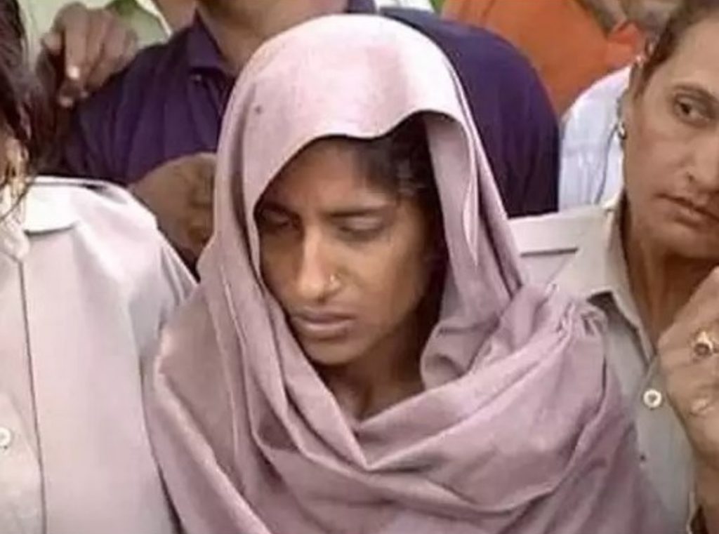 भारतमा मृत्युदण्ड पाएकी शबनमले बारम्बार चुमिन् छोराको अनुहार, अँगालोमा बाँधेर धेरै बेर रोइन्