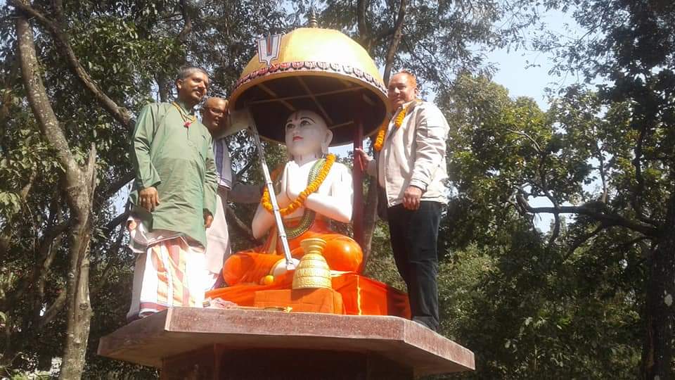 श्रीवैष्णव युवा परिषद मकवानपुरको साधारणसभा,   जगद् गुरु श्रीरामानुज स्तम्भ अनावरण
