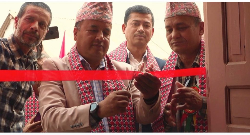 एमाले नेता तथा सांसद महेश बस्नेतबाट एमाले मकवानपुरगढीको कार्यालय उद्घाटन