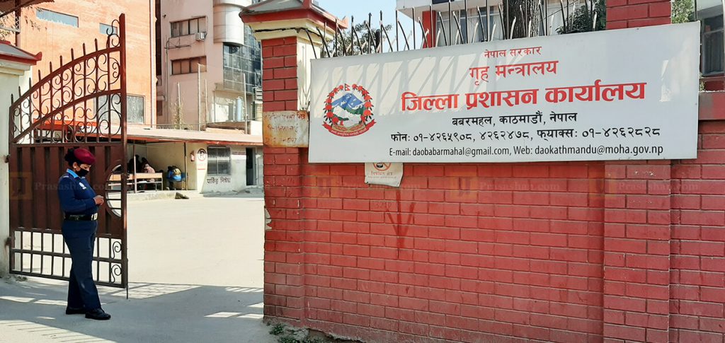काठमाडौं उपत्यकामा कडाइ : लगाएको मास्क पाँच दिन सुरक्षित राख्नुपर्ने