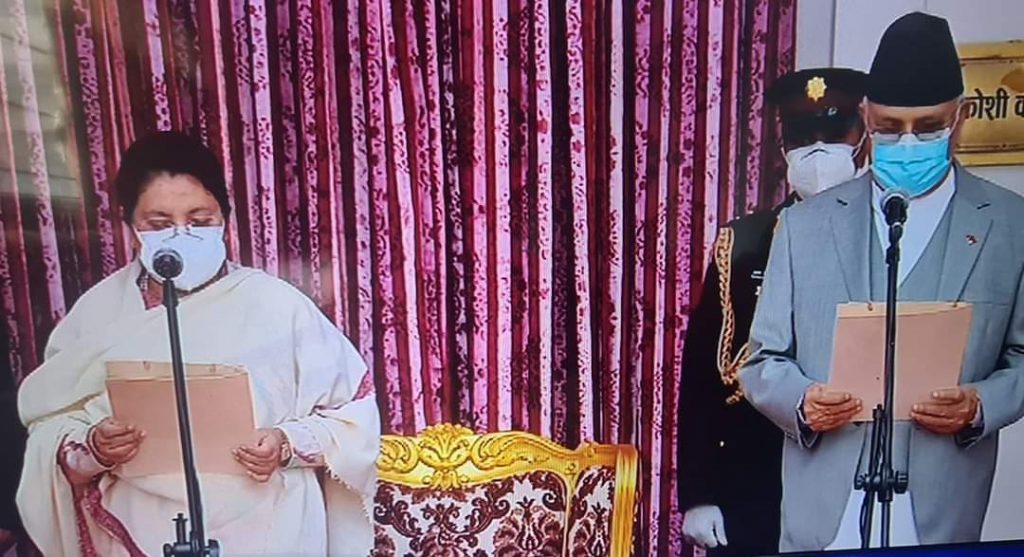 प्रधानमन्त्री ओलीले लिए शपथ