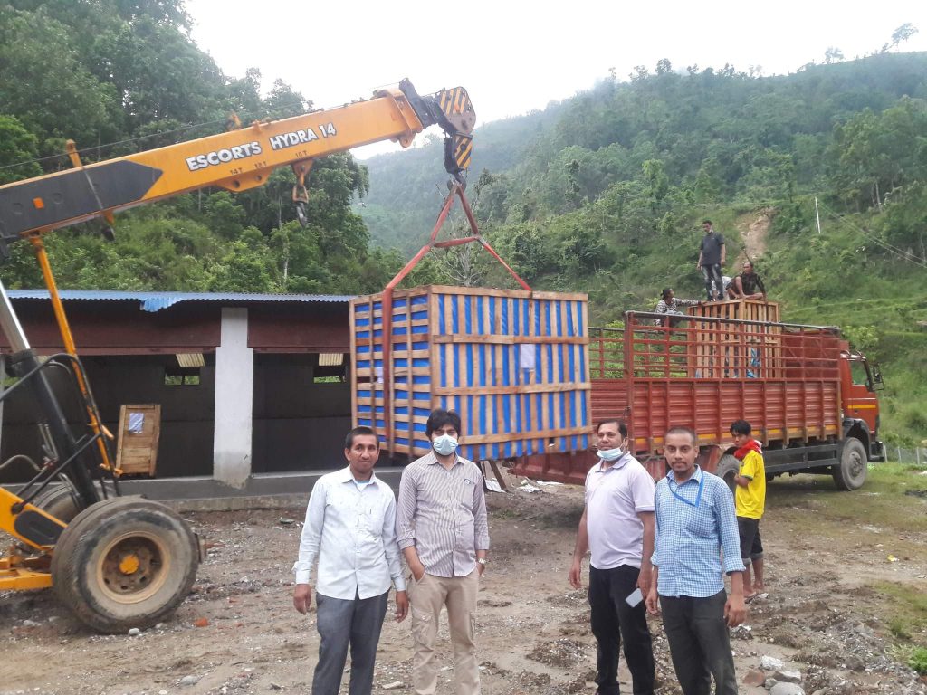 सहकारीको दुग्ध उद्योगको निर्माण तिब्र गतिमा, आवश्यक मेशिन उपकरणहरु ल्याईंदै