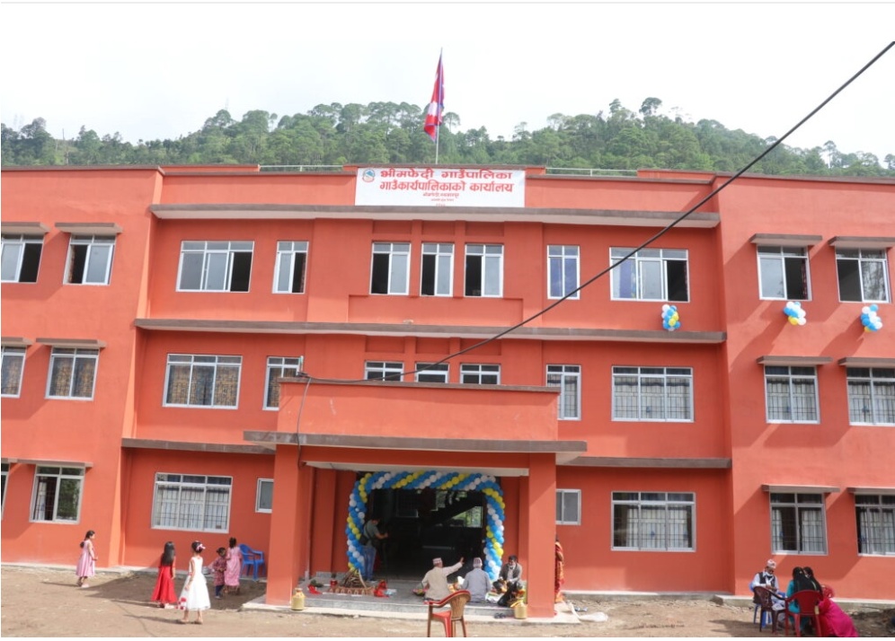 भीमफेदीले गाउँपालिकाले अब आफ्नै भवनबाट सेवा प्रदान गर्ने, मुख्यमन्त्री पौडेलद्वारा उद्घाटन