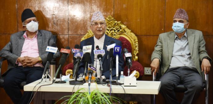 बर्तमान सरकारप्रति सञ्चारमाध्यम नतमस्तक बनेको एमाले अध्यक्ष ओलीको आरोप