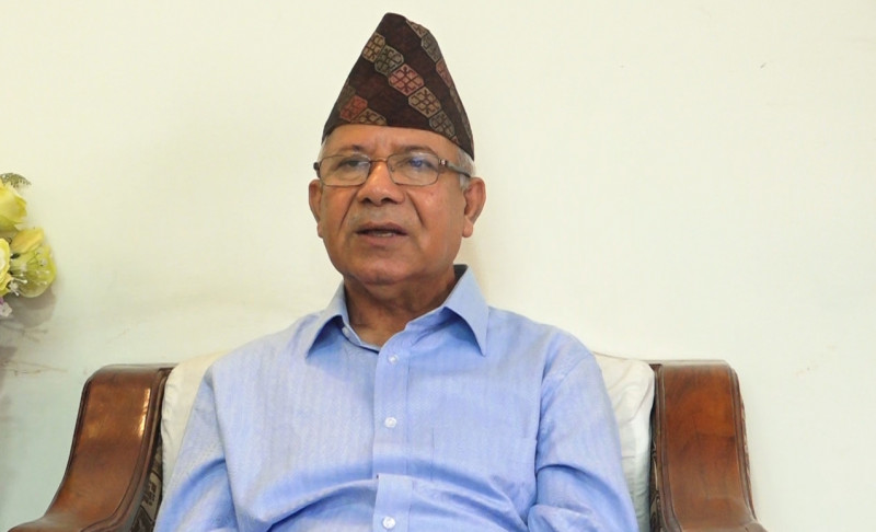 माओवादीसँग पार्टी एकता हुँदैन : माधव नेपाल