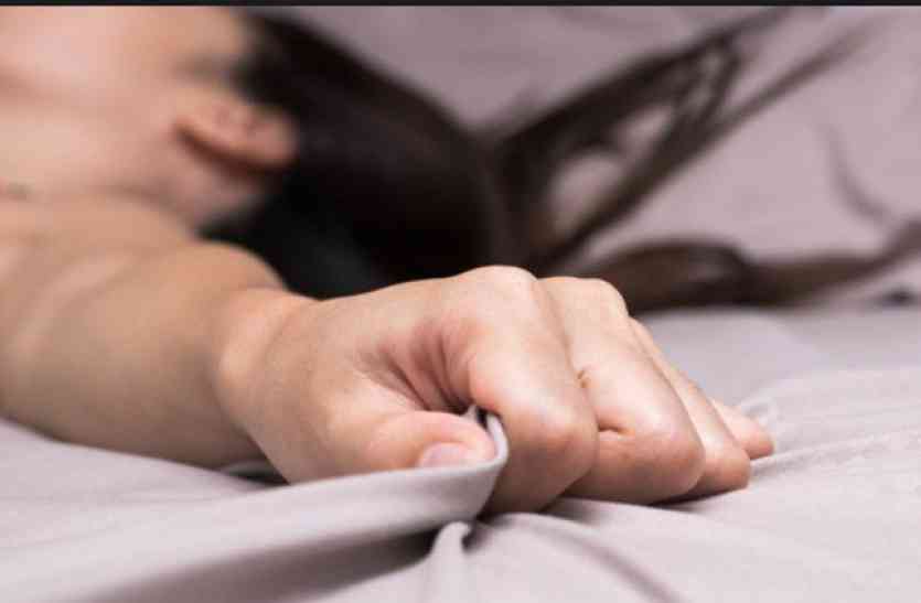 कसरी गर्छन् महिलाले हस्तमैथुन ?