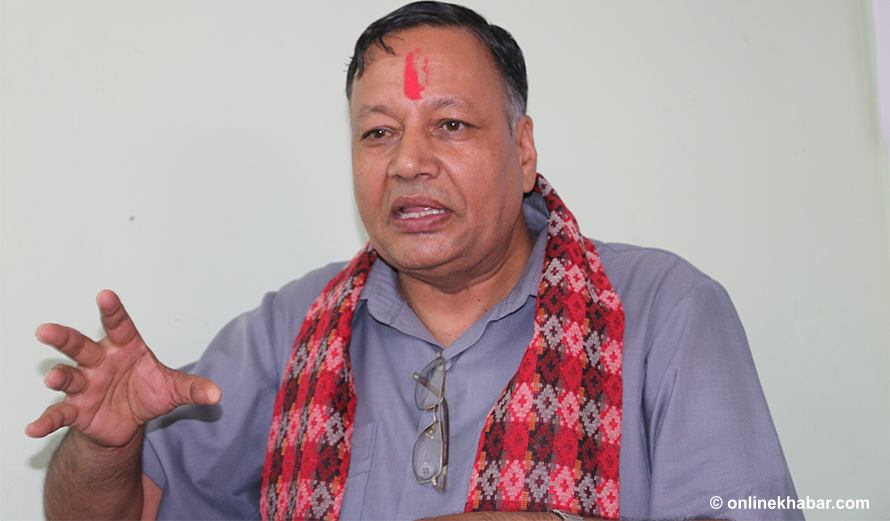 विद्यालयमा पढ्दै कमाउँदै कार्यक्रम लागू गर्छौँ : शिक्षामन्त्री पौडेल