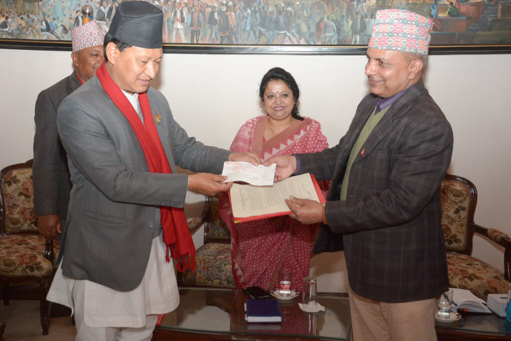 नेपाल भाषा पढाउन रत्नराज्यलक्ष्मी क्याम्पसलाई काठमाडौं महानगरको सहयोग