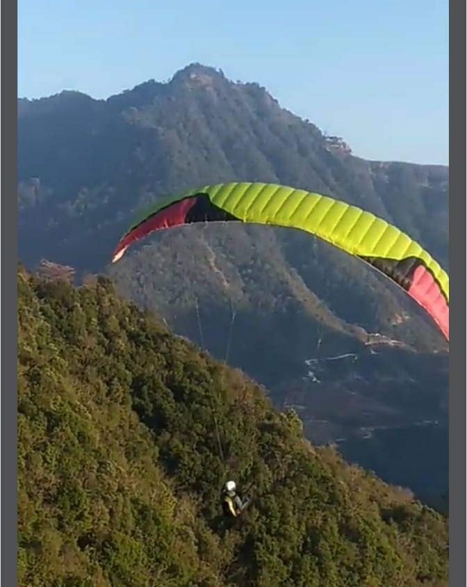 मकवानपुरगढीमा प्याराग्लाइडिङ उडानको सफल परिक्षण