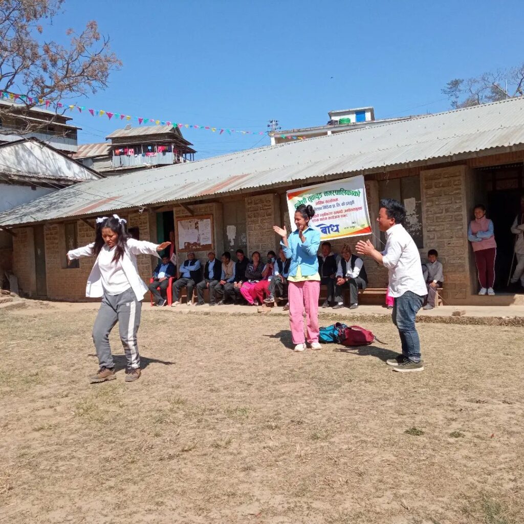 खोटाङको हलेसी तुवाचुङमा लागूऔषधविरुद्ध सडक नाटक प्रदर्शन, पुर्खाजित राईको निर्देशन