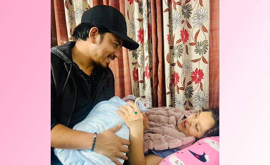 गायक प्रकाश सपुतलाई पुत्रलाभ 