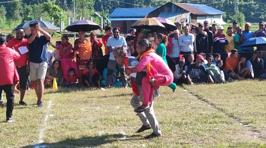 जोडी दौड प्रतियोगितामा गोले दम्पती प्रथम,आकर्षणमा न्यौपाने जोडी