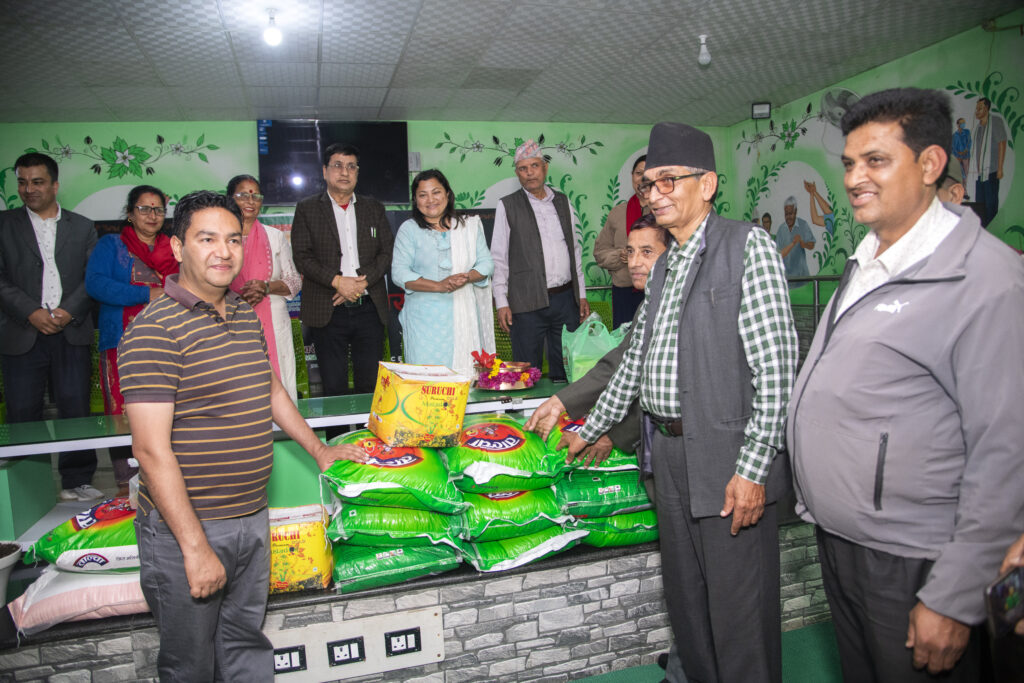 सहकारी दिवसको अवसरमा आश्रमलाई खाद्यान्न तथा फलफूल सहयोग