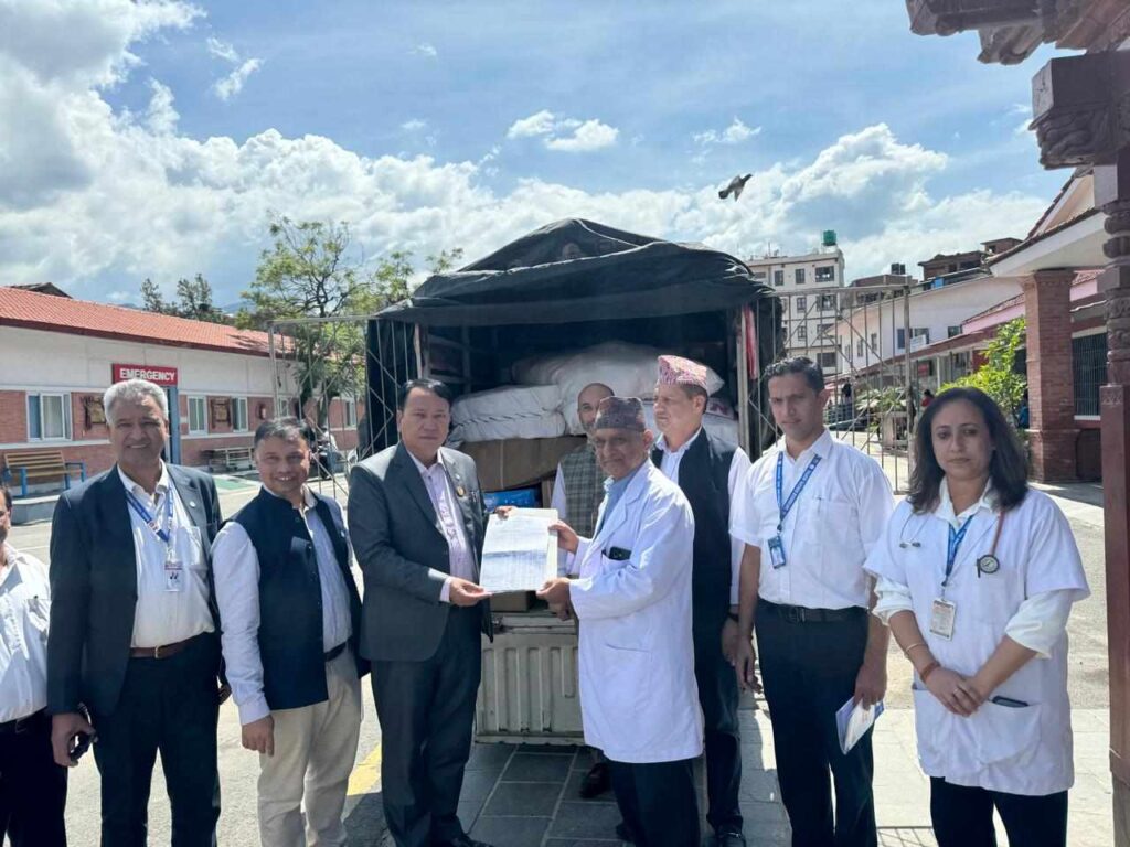 बागमती प्रदेशको स्वास्थ्य मन्त्रालयद्वारा अस्पताललाई स्वास्थ्य समाग्री हस्तान्तरण