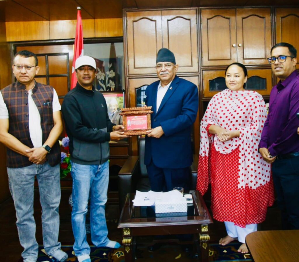 प्रचण्ड थाहा नगर आउँदै