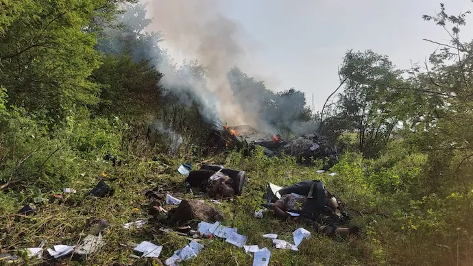 भारतको पुणे जिल्लामा हेलिकप्टर दुर्घटना, दुई पाइलट र एक इन्जिनियरको मृत्यु