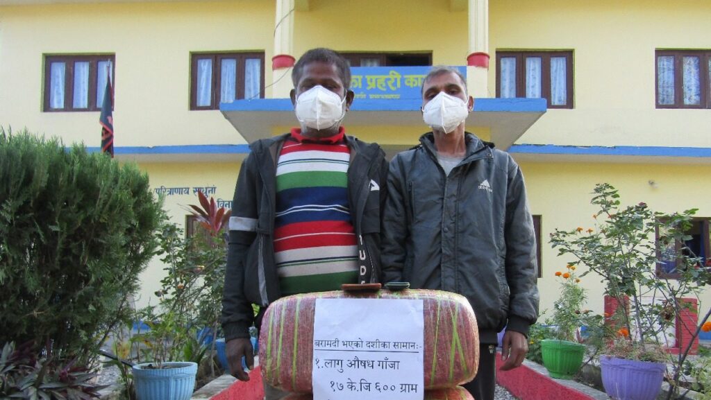 गाँजासहित मकवानपुरबाट दुई जना पक्राउ