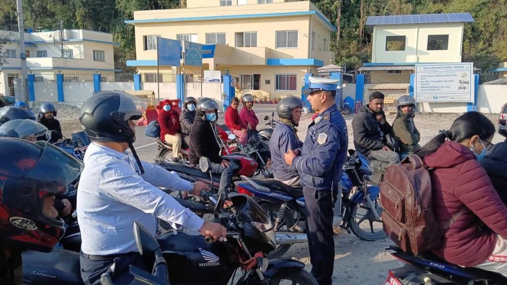 मकवानपुर ट्राफिकले शुरु गर्यो ‘शुभयात्रा अभियान’