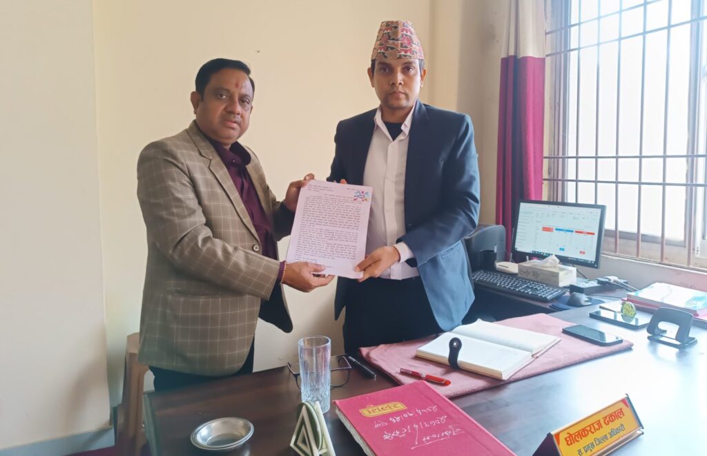 मउवा संघ विवाद, एसोसिएट सदस्य न्याय माग्दै प्रशासनमा