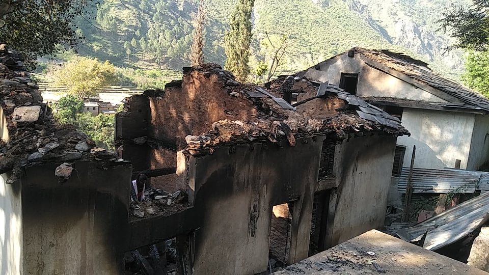 बकैयामा एक घरमा आगोलागी