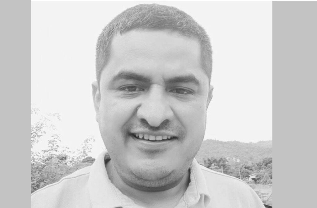 पत्रकार  फणिदेव महतको निधन