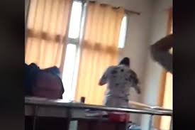 ज्यान मुद्दामा जेल चलान भएका आलमलाई सफाइ दिने न्यायाधीश थारुलाई मोसो छ्यापियो